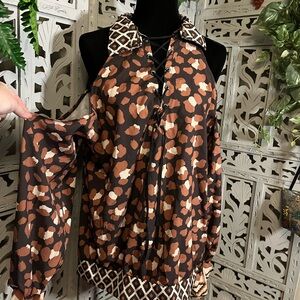 CLUB NECESSARY CRAZY CUTE BROWN & TAN ANIMAL PRINT COLD SHOULDER PLUS SIZE TOP